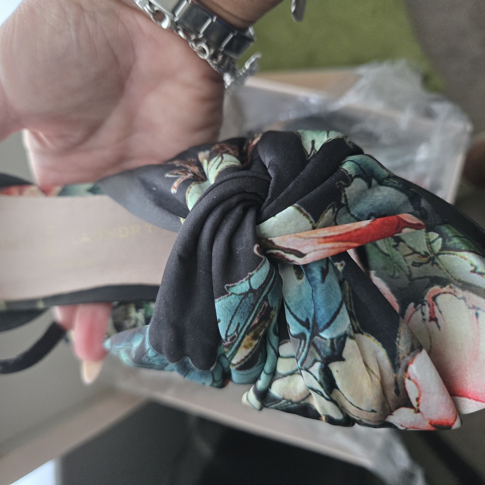 Chinese Laundry Flory Geisha Print Heels - Picture 10 of 15
